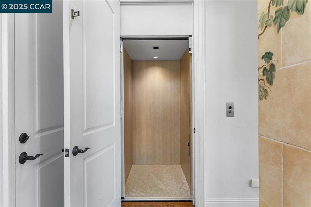 CHABOT ESTATES - Residential