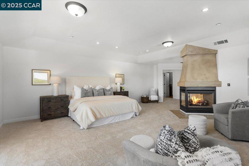 CHABOT ESTATES - Residential