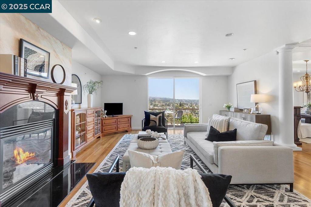 CHABOT ESTATES - Residential