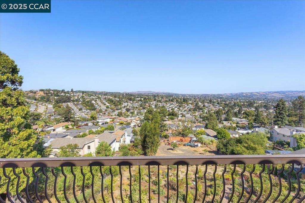 CHABOT ESTATES - Residential