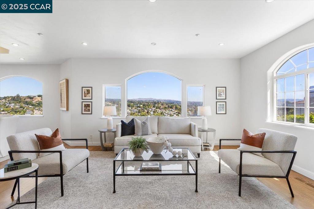 CHABOT ESTATES - Residential
