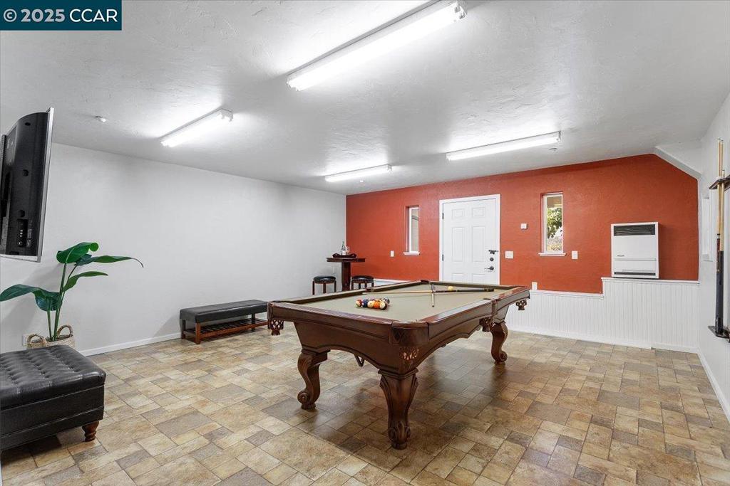 CHABOT ESTATES - Residential