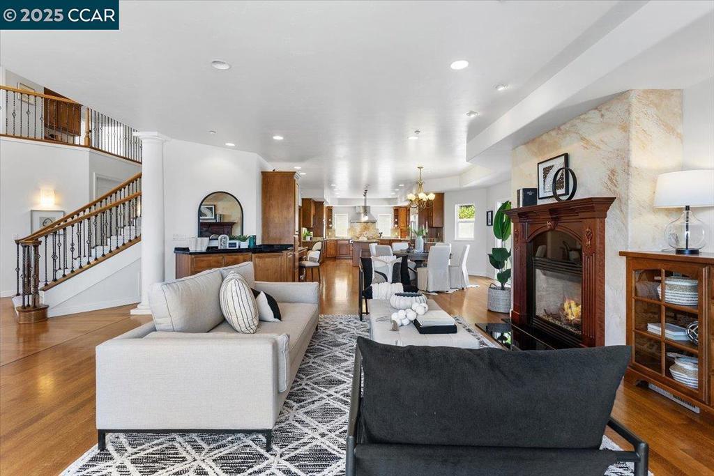 CHABOT ESTATES - Residential