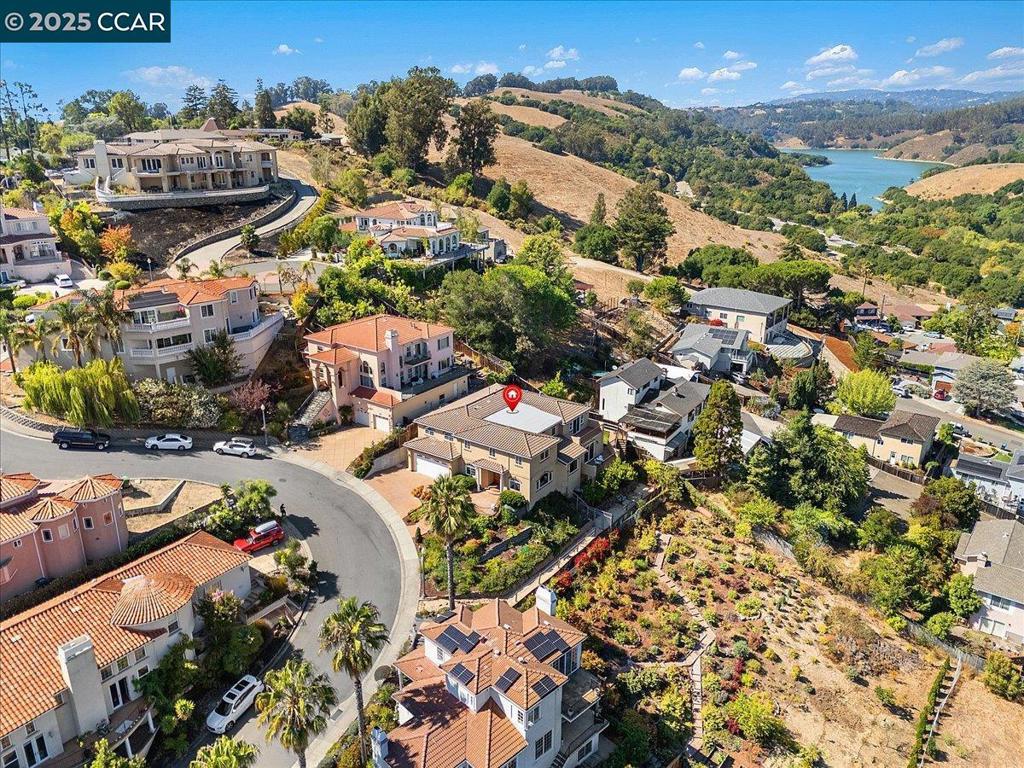 CHABOT ESTATES - Residential