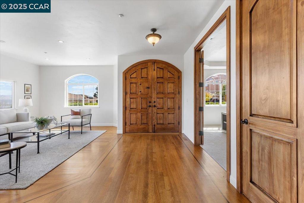 CHABOT ESTATES - Residential