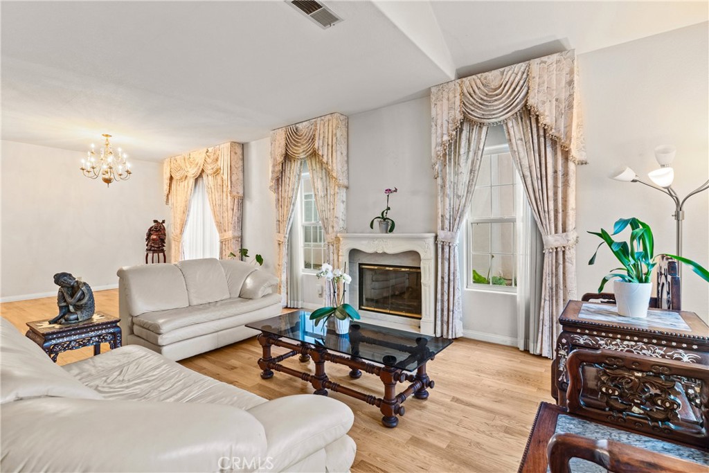 1908 W 237th Place