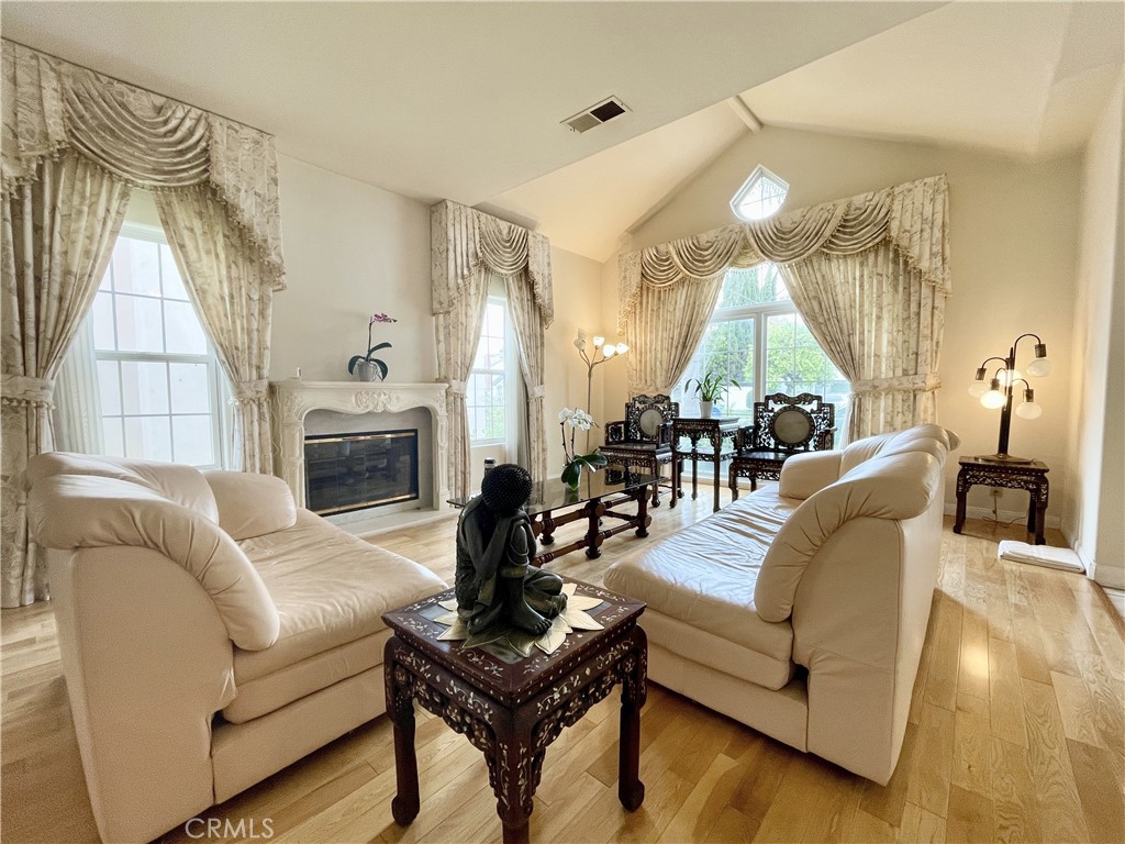 1908 W 237th Place