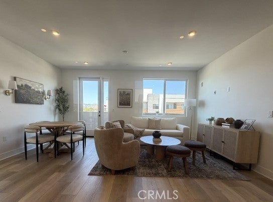 402 W Grand Avenue 407