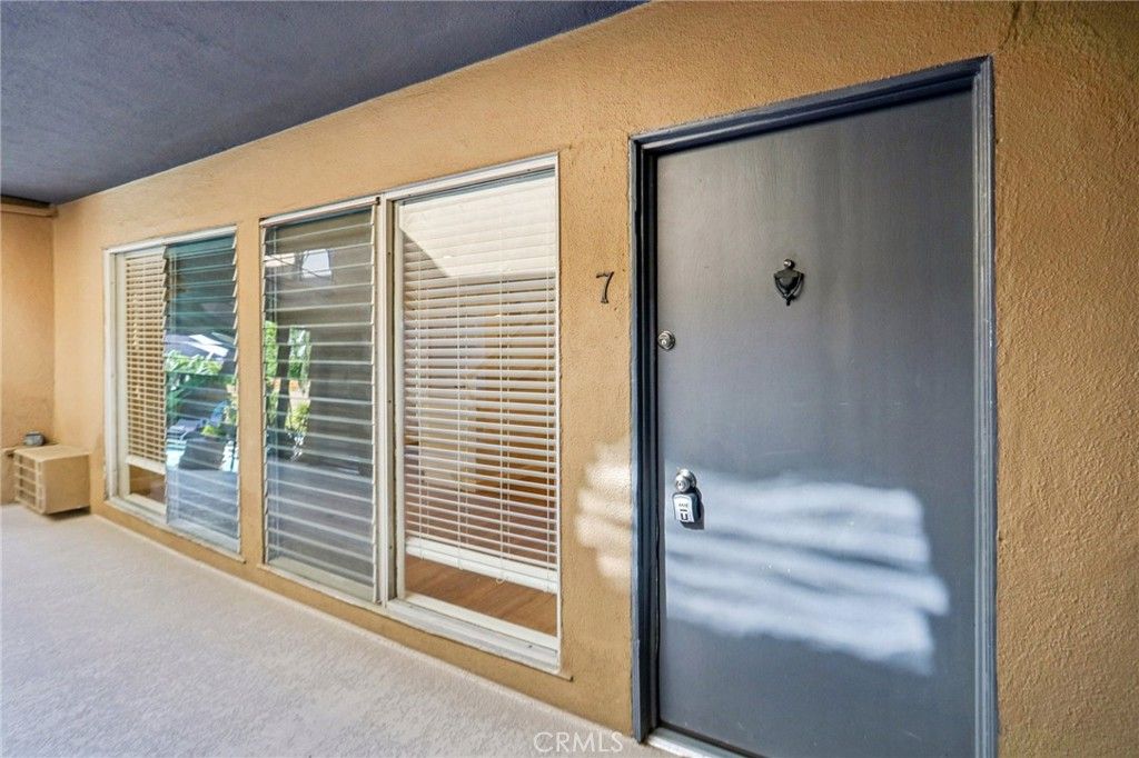 Photo of 1275 Havenhurst Dr. Dr #7, West Hollywood, CA 90046 (MLS # PW25219057)