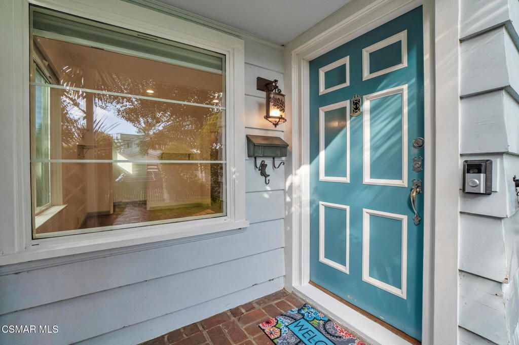 Photo of 4219 Shadyglade Avenue, Studio City, CA 91604 (MLS # 226000649)