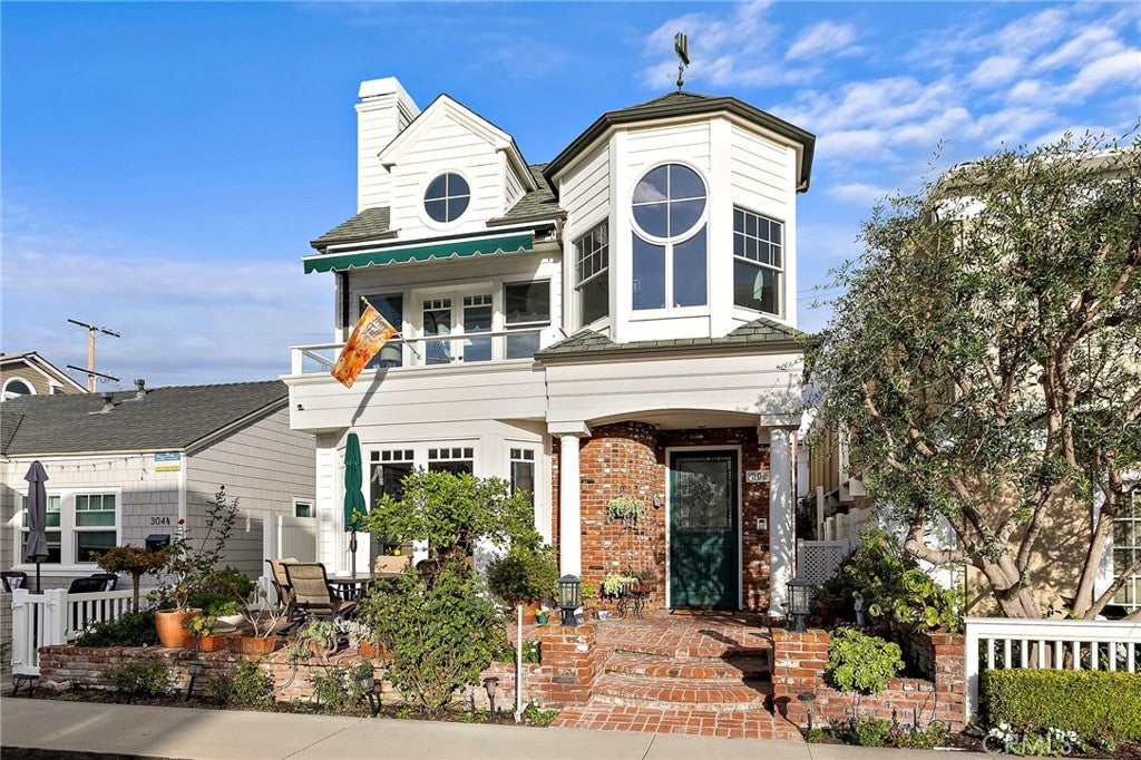 302 Ruby Avenue