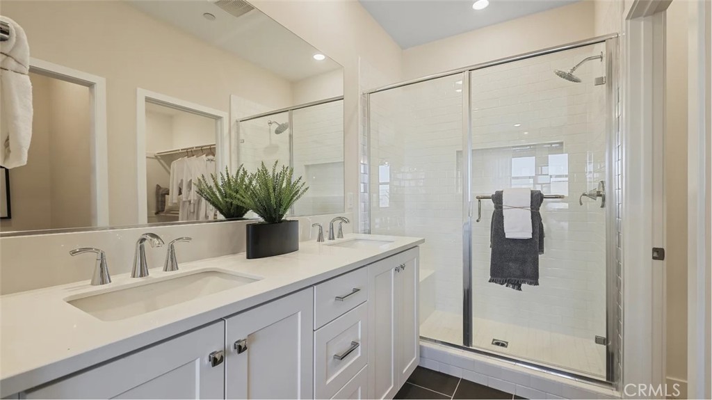 Aria at Metro Heights - Residential