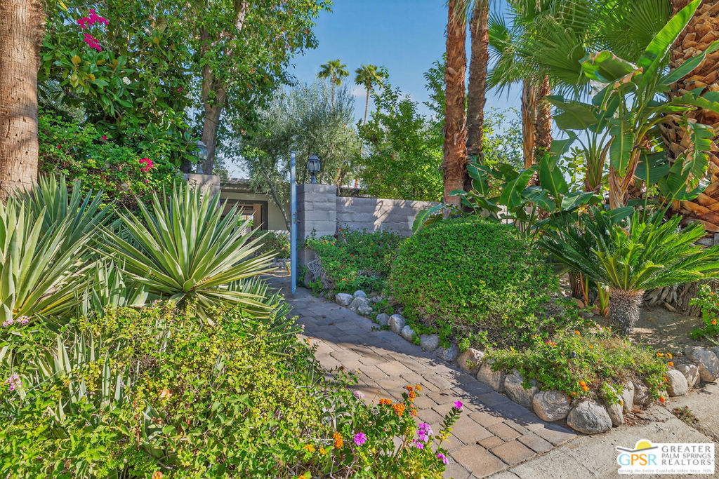 Twin Palms - Residential