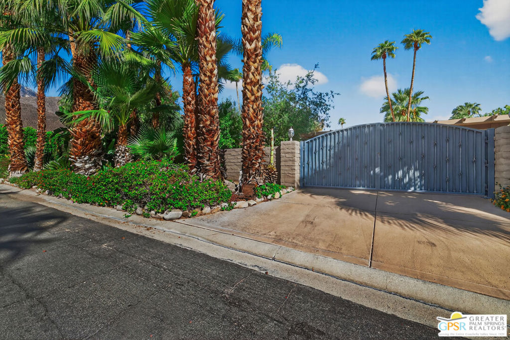 Twin Palms - Residential