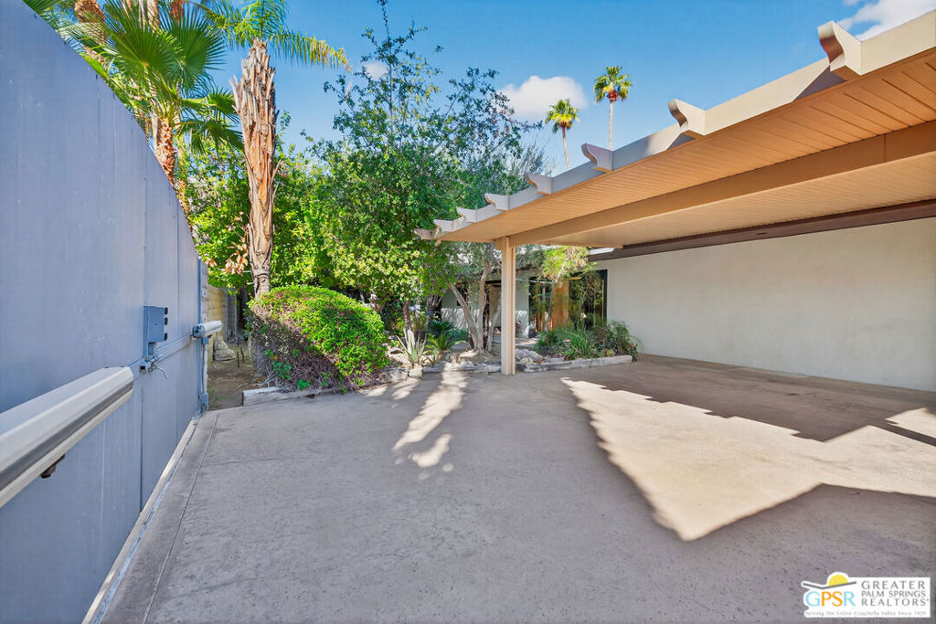Twin Palms - Residential