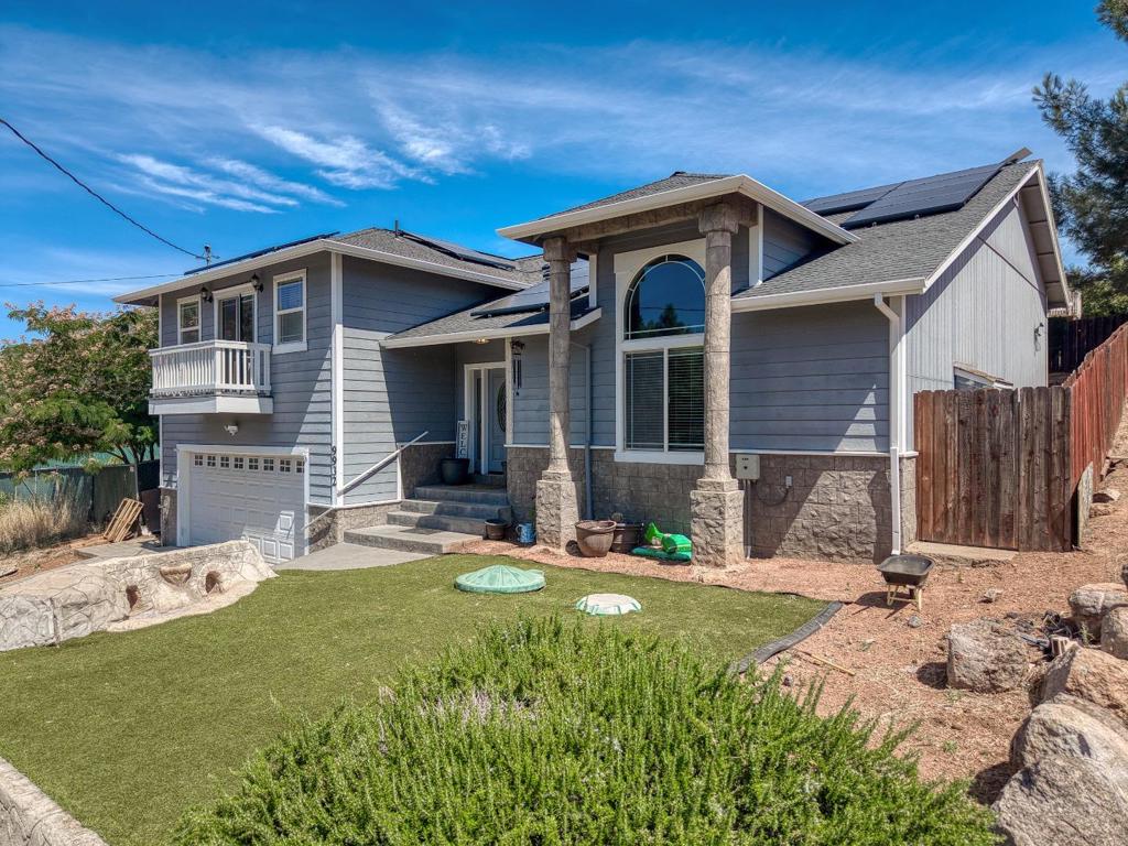 9932 Fairway Drive