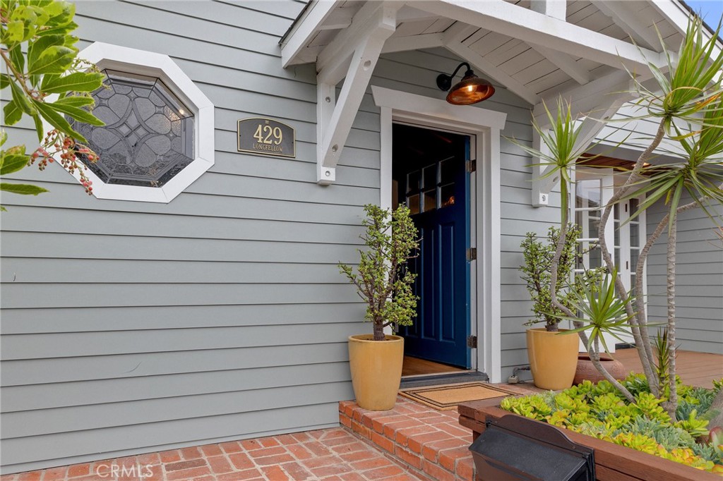 429 Longfellow Avenue