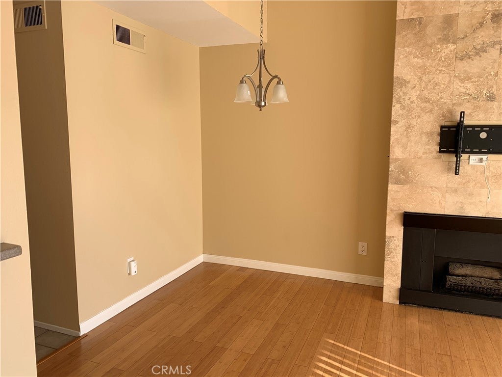 700 W La Veta Avenue O12