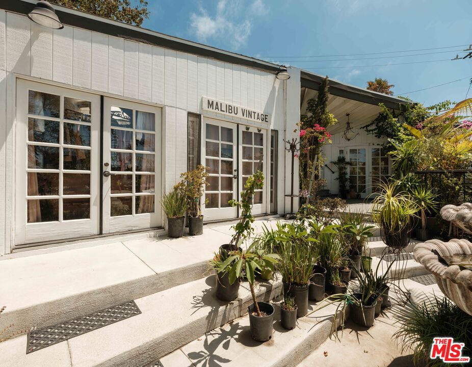 21201 Pacific Coast Highway