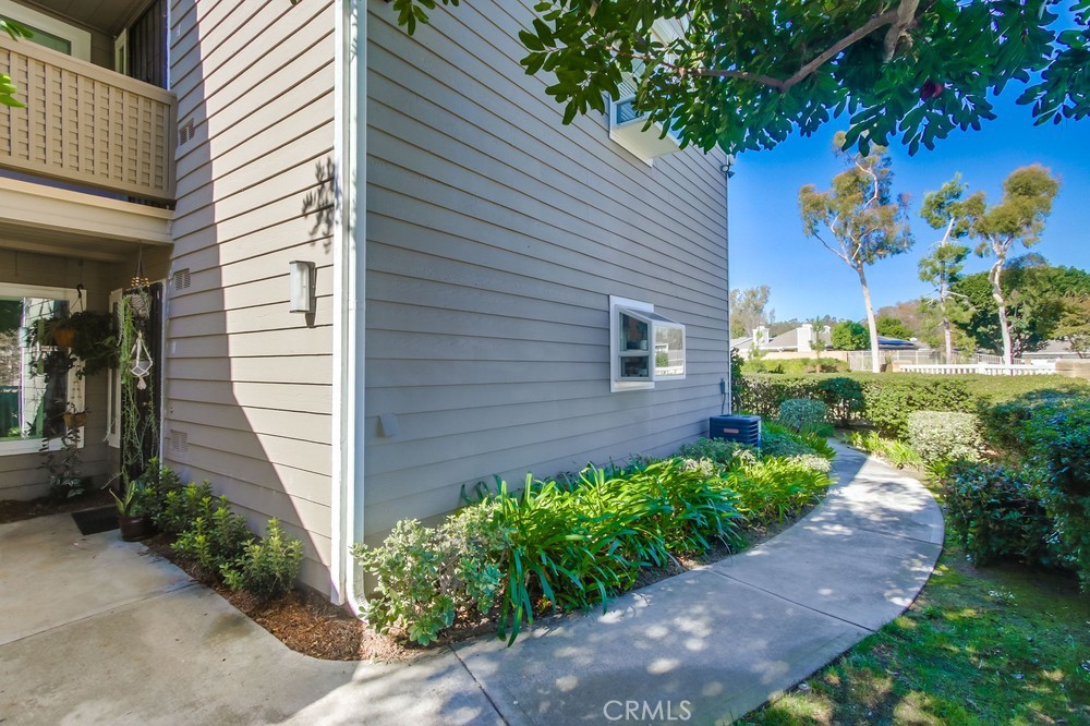 1059 Shadowridge Drive 1