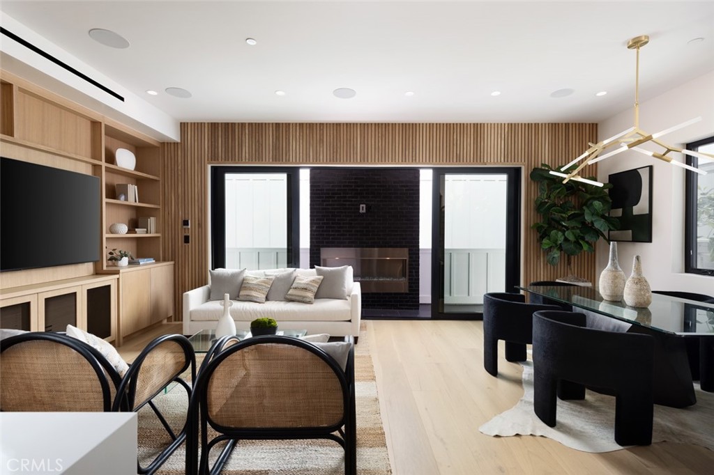 2322 Pacific Drive