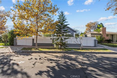 Photo of 6223 Simpson, North Hollywood, CA 91606 (MLS # SR25272658)