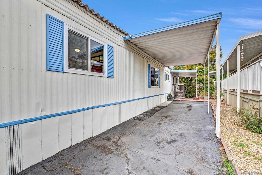 153 Sherri Ln