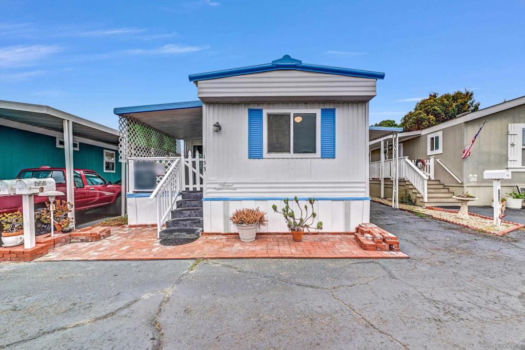 153 Sherri Ln