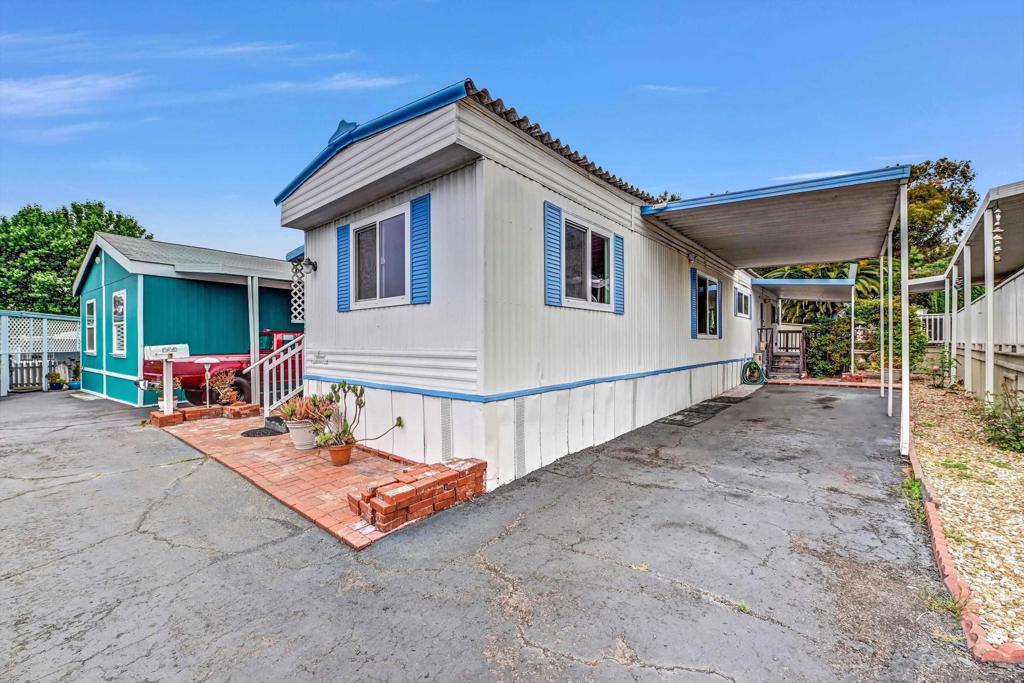 153 Sherri Ln