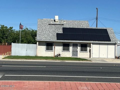 Photo of 44026 10th ST W, Lancaster, CA 93534 (MLS # SR26101335)