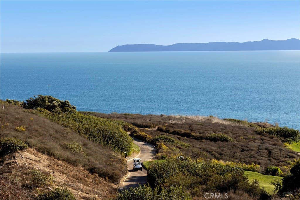 Photo of 3200 La Rotonda Drive #316, Rancho Palos Verdes, CA 90275 (MLS # OC25234445)