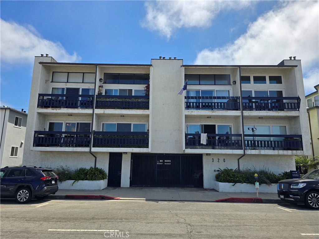 320 Hermosa Avenue 105