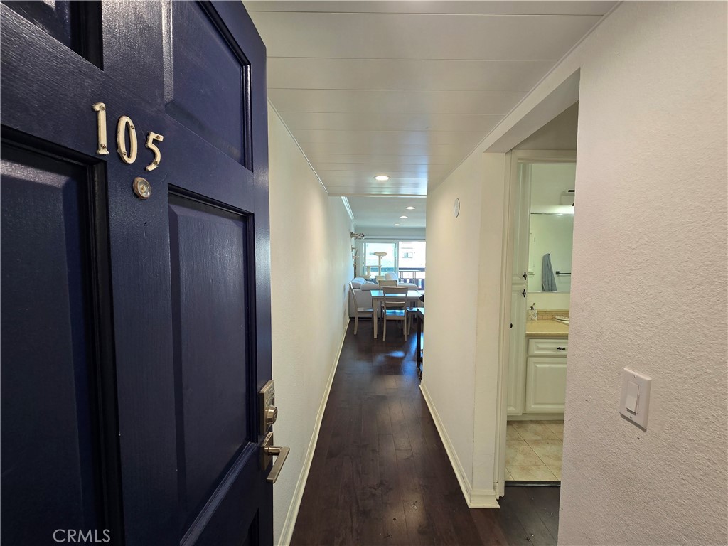 320 Hermosa Avenue 105