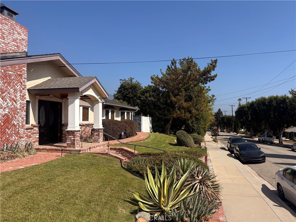 95 W. Laurel Avenue