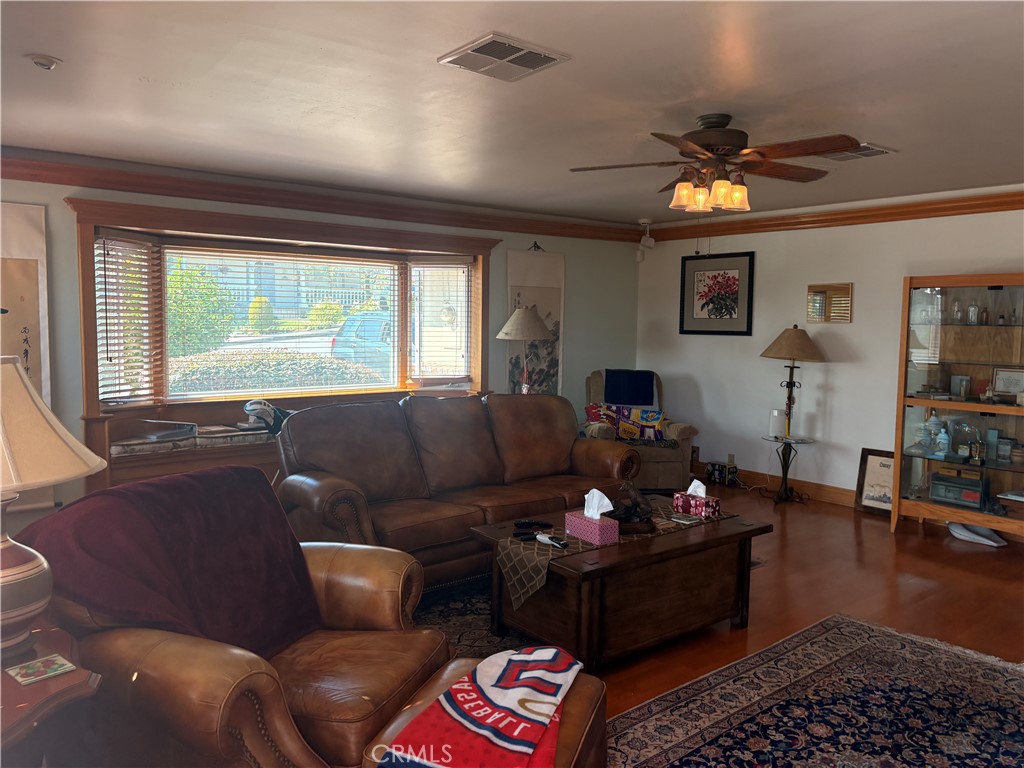 95 W. Laurel Avenue