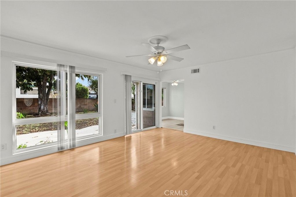 Photo of 10544 Stanwin Avenue, San Fernando, CA 91345 (MLS # SR26038942)