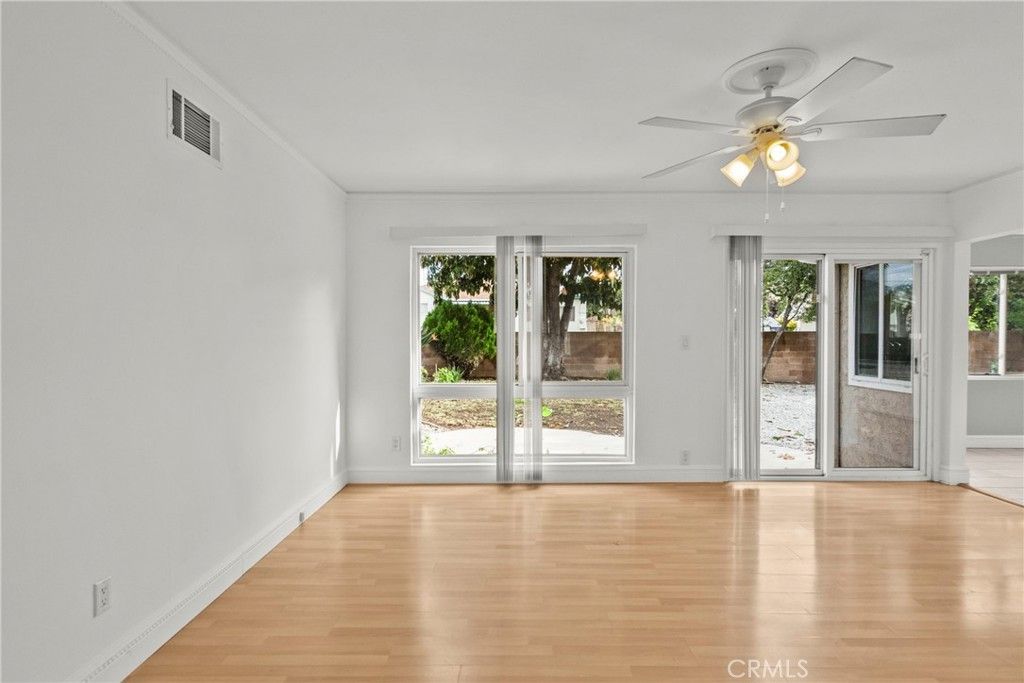 Photo of 10544 Stanwin Avenue, San Fernando, CA 91345 (MLS # SR26038942)