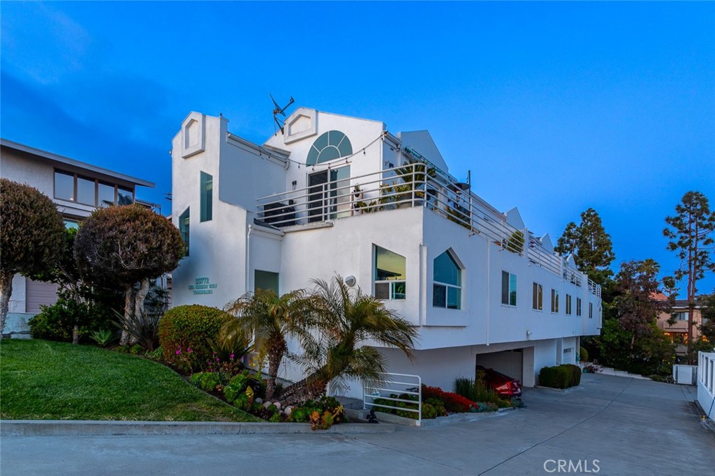 33772 Copper Lantern Street B