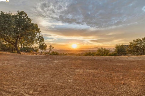 Photo of 19886 Villa Dr, Sonora, CA 95370 (MLS # 41151683)