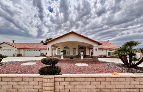 Photo of 20055 Waco Court, Apple Valley, CA 92308 (MLS # HD26188653)
