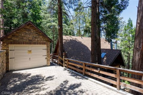 Photo of 24686 Altdorf DR, Crestline, CA 92325 (MLS # IG26118606)