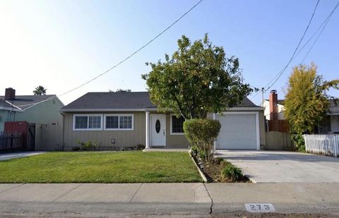 Photo of 273 Staples Avenue, San Jose, CA 95127 (MLS # ML82041789)