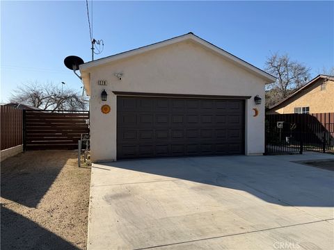 Photo of 279 W 39th St, San Bernardino, CA 92405 (MLS # DW26023528)