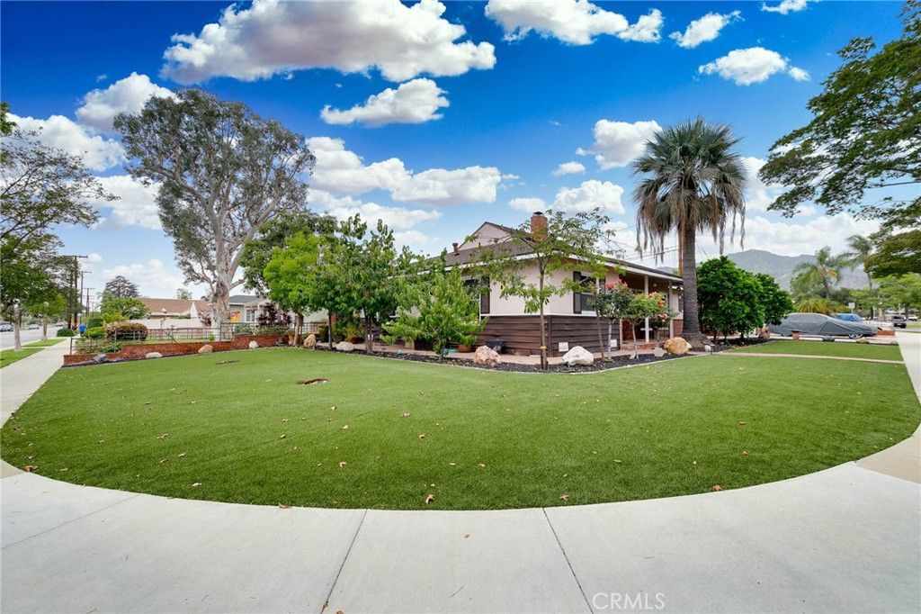 Photo of 307 11th, Azusa, CA 91702 (MLS # WS26065109)