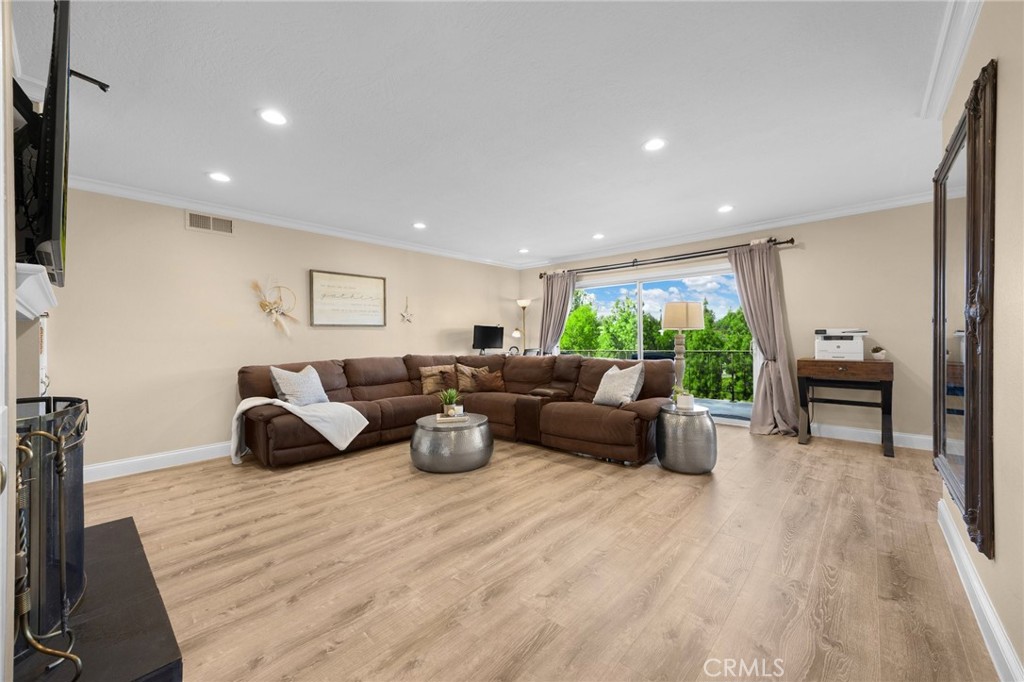 1325 Shadow Lane 122