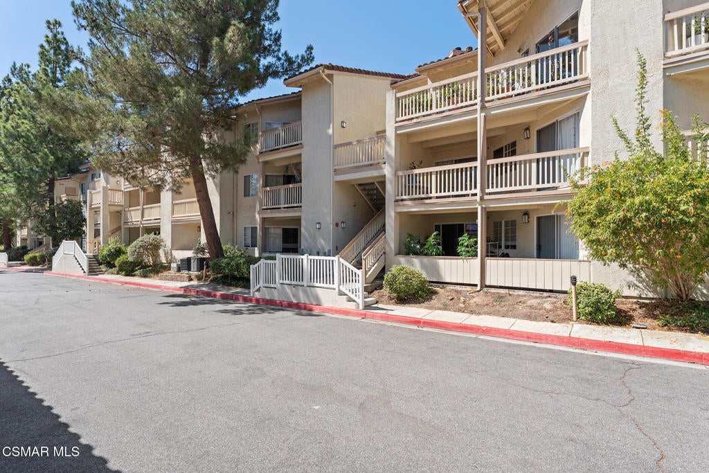 5728 Oak Bend Lane 208