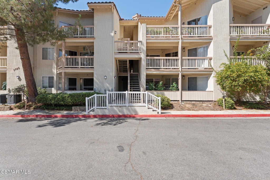 5728 Oak Bend Lane 208