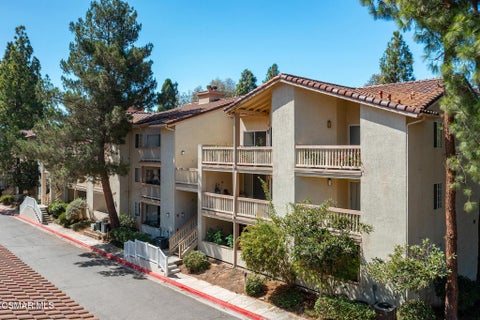 Photo of 5728 Oak Bend Lane #208, Oak Park, CA 91377 (MLS # 226004187)