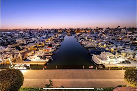 Photo of 4165 Warner Avenue #202, Huntington Beach, CA 92649 (MLS # OC25165687)