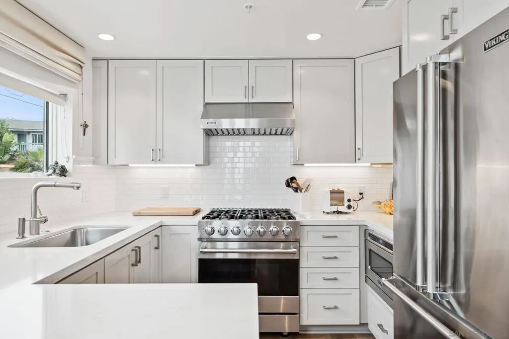 La Jolla, California 92037, United States, 1 Bedroom Bedrooms, ,2 BathroomsBathrooms,Residential,Active,149718